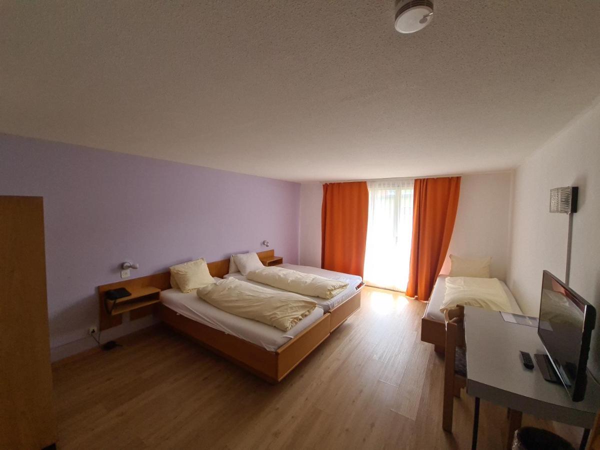 Hotel Krone - Гисвиль Экстерьер фото